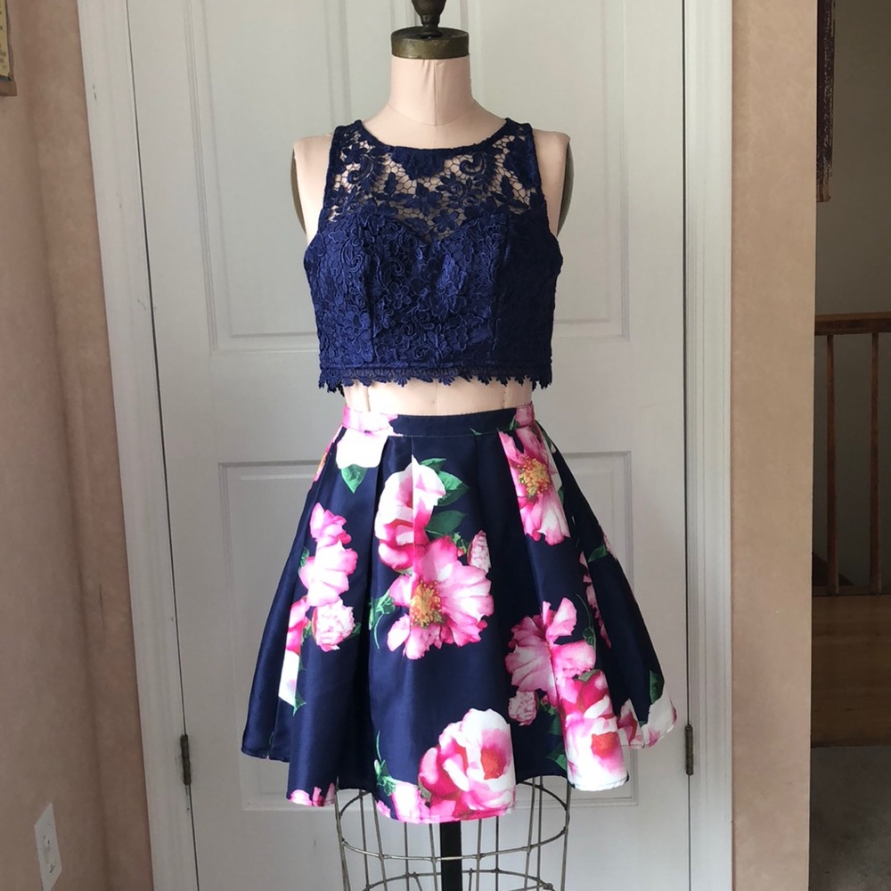 Two Piece Jr Prom Dress Size 3